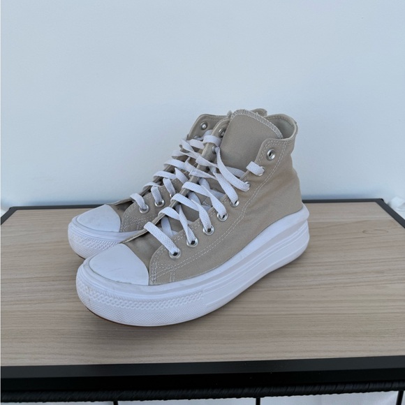 Tan converse high tops - Picture 2 of 7